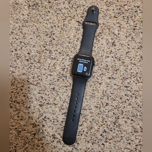 Apple Watch SE 40MM Black